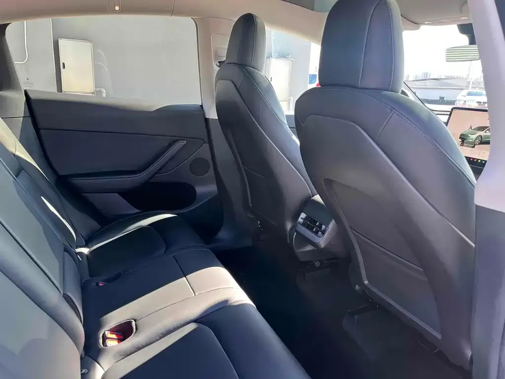 Tesla Model Y 2022 из CN, фото 10