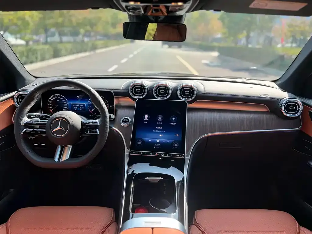 Mercedes-Benz GLC 2025 из CN, фото 3