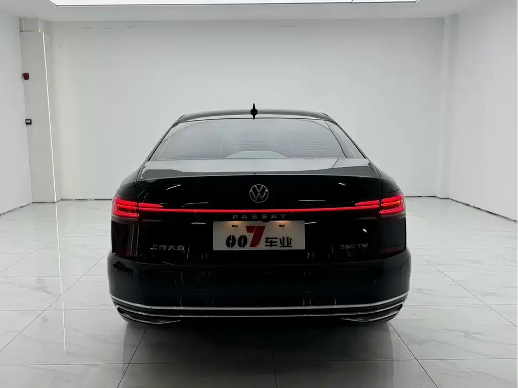 Volkswagen Passat — фото 8