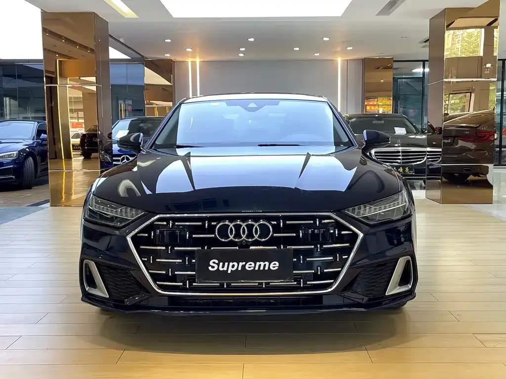 Audi A7L 2023 из CN, фото 2