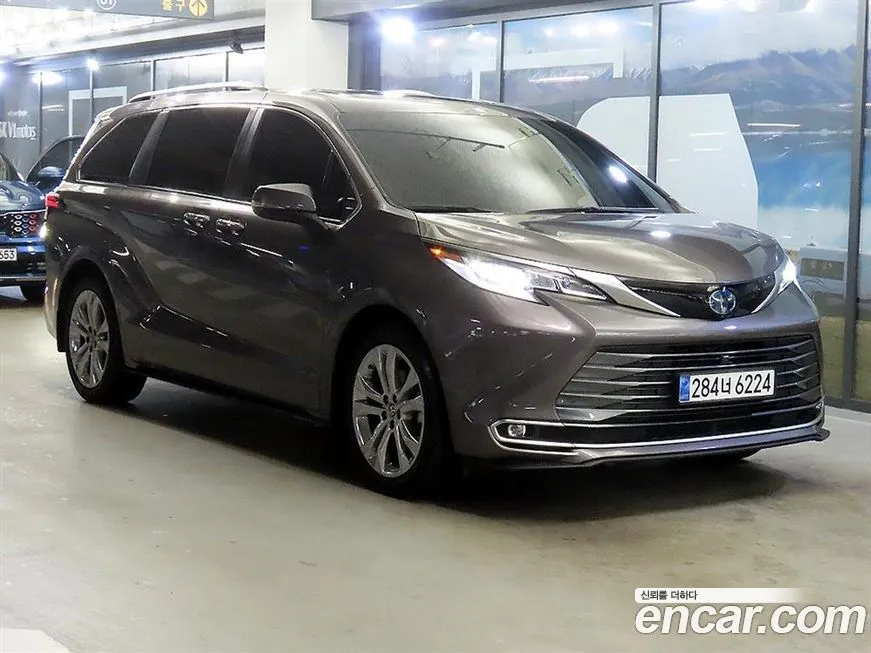 Toyota Sienna 2022 из KR, фото 1