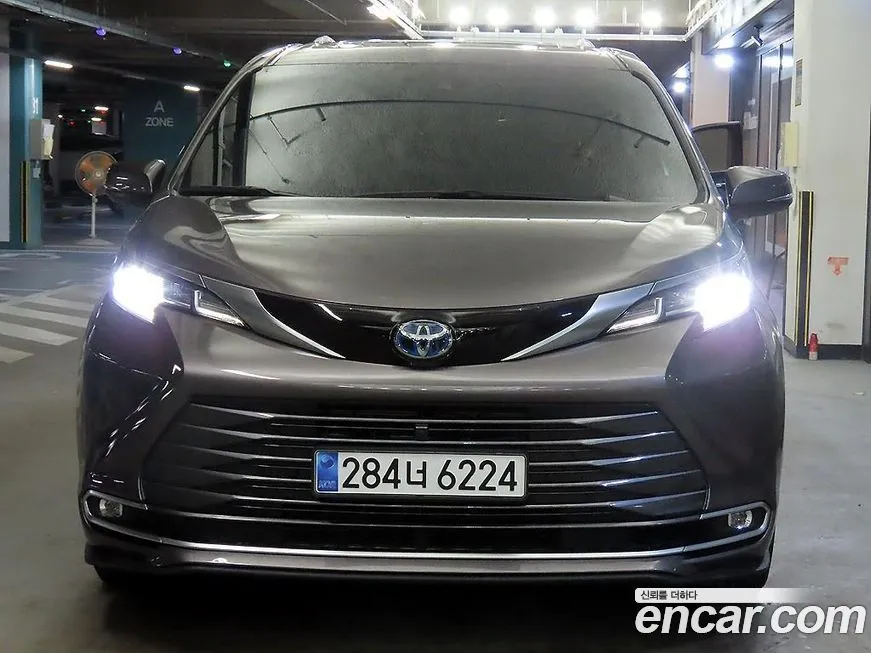 Toyota Sienna 2022 из KR, фото 2