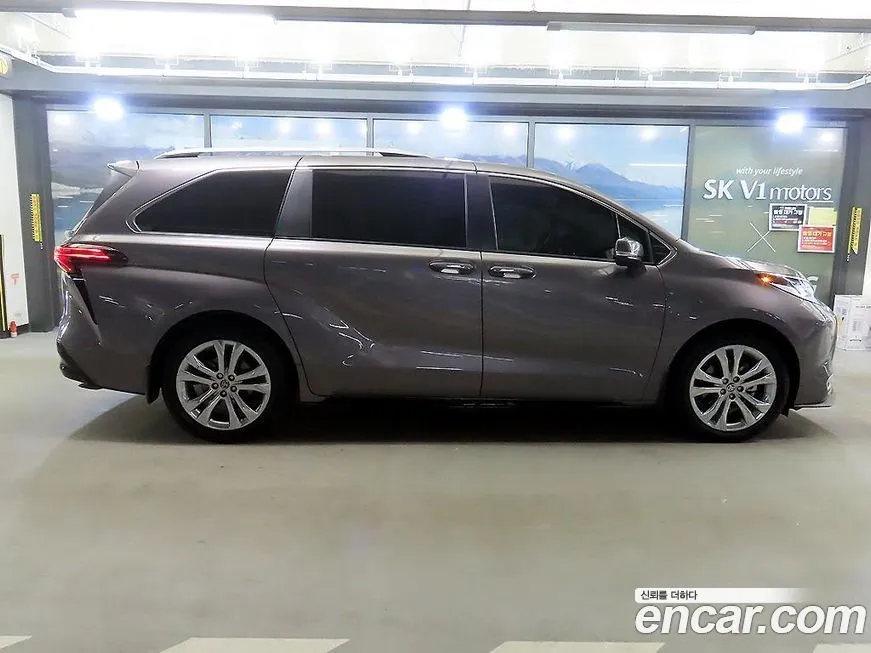 Toyota Sienna 2022 из KR, фото 3