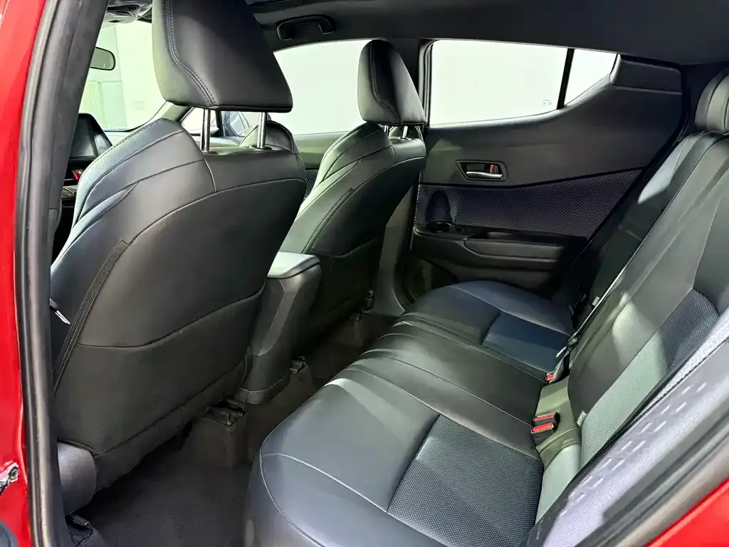 Toyota C-HR 2021 из CN, фото 8