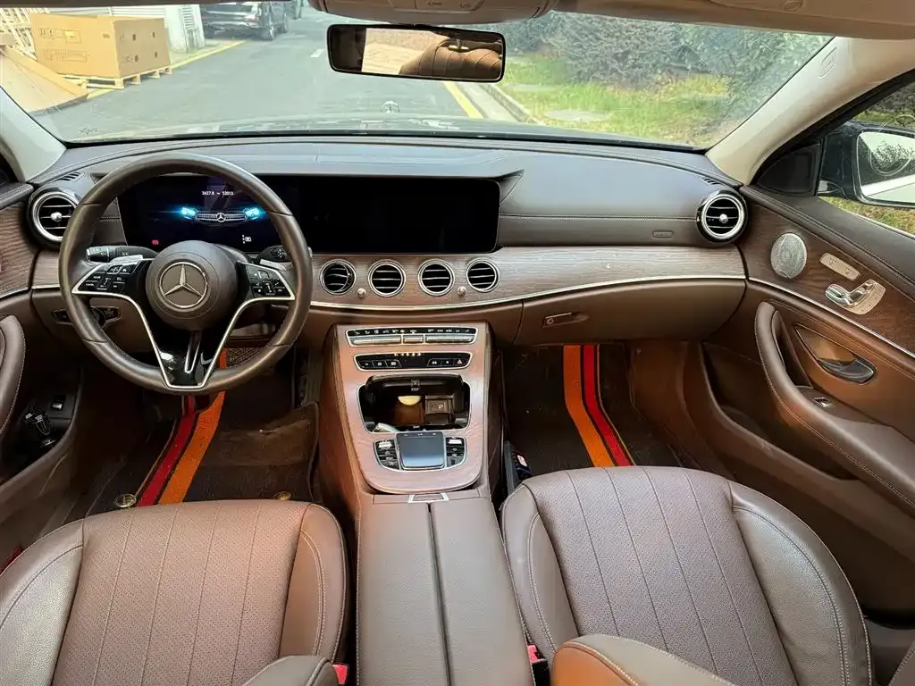 Mercedes-Benz E-Class 2023 из CN, фото 3