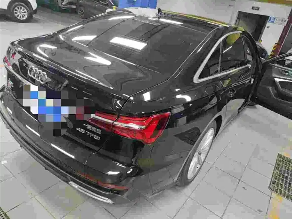 Audi A6L 2022 из CN, фото 8