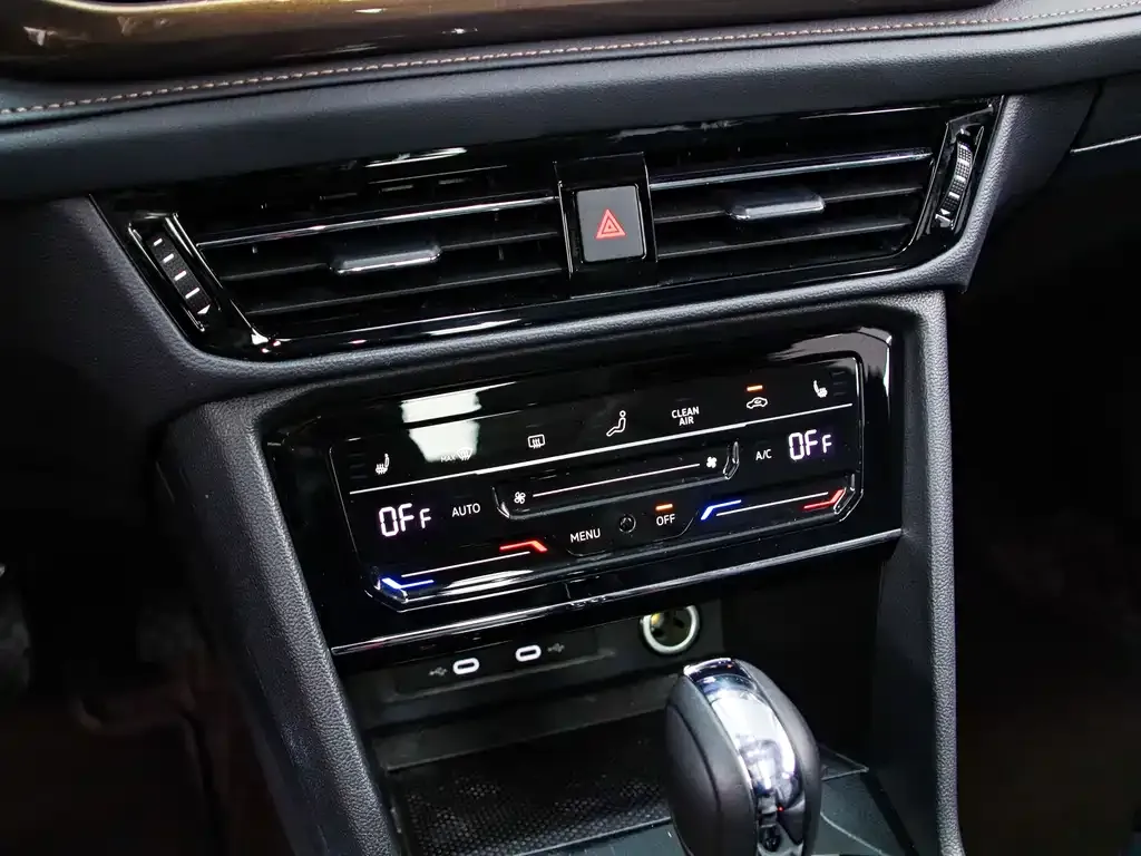 Volkswagen Tharu 2022 из CN, фото 10