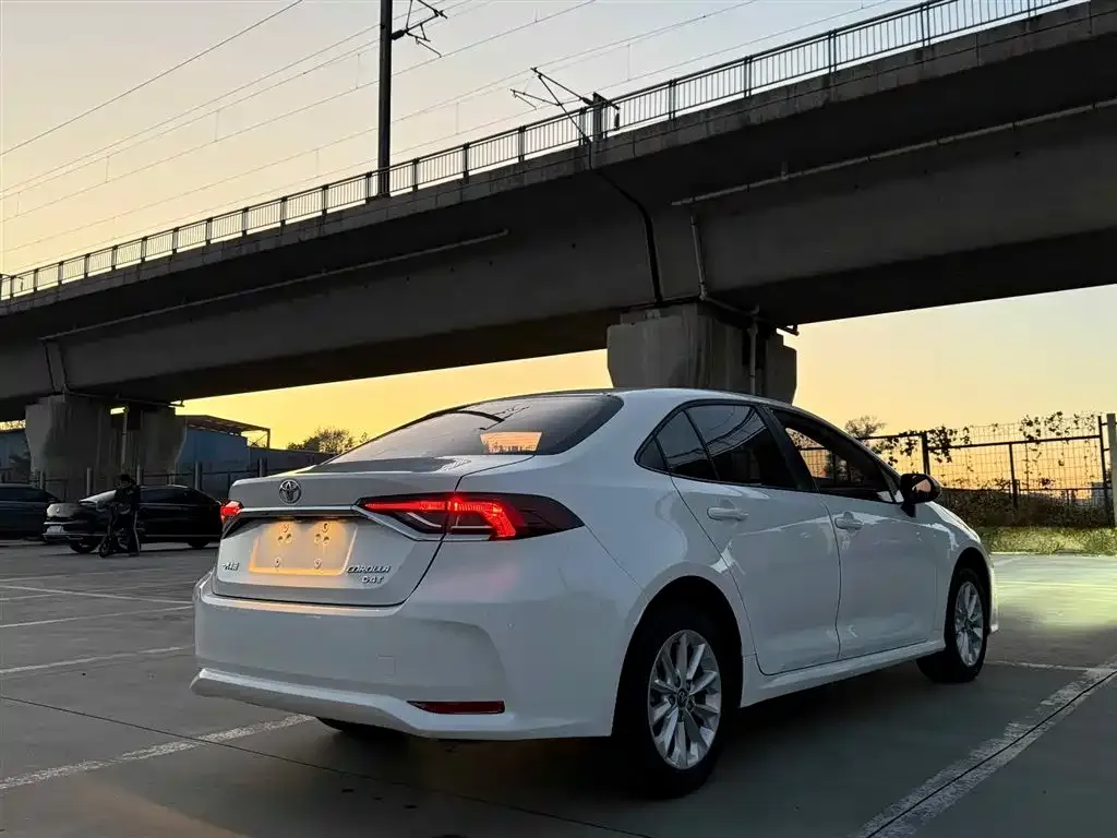 Toyota Corolla 2021 из CN, фото 5