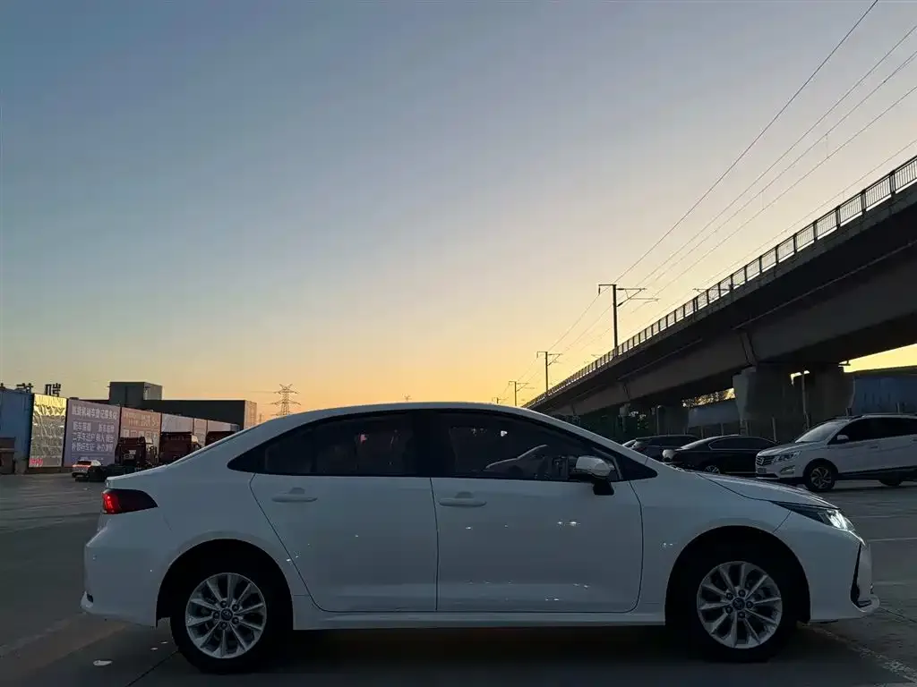 Toyota Corolla 2021 из CN, фото 6