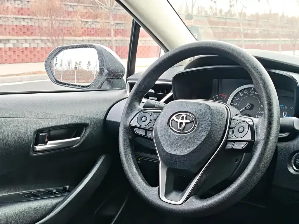 Toyota Corolla 2022 из CN, фото 9