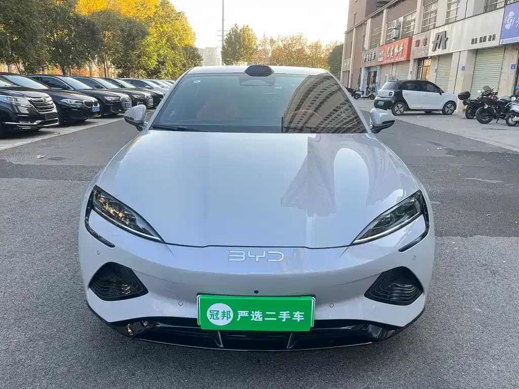 BYD Seal — фото 2