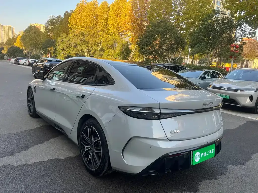 BYD Seal — фото 7