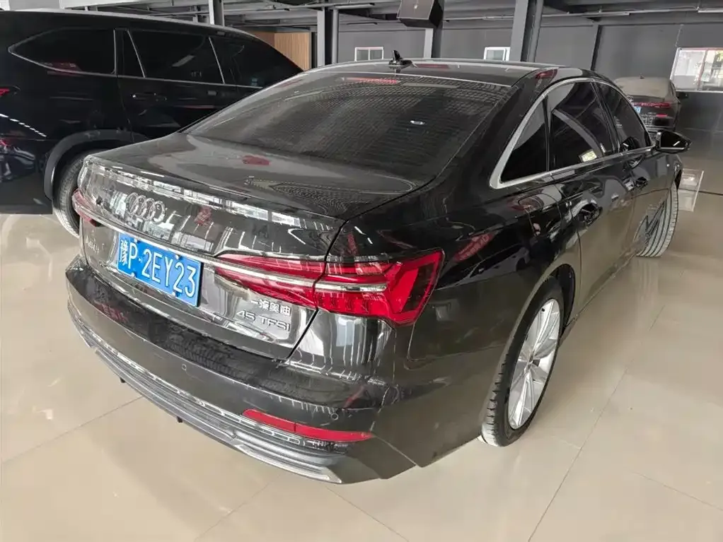 Audi A6L 2021 из CN, фото 2