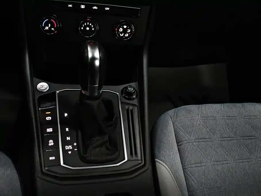 Volkswagen Lavida 2023 из CN, фото 8