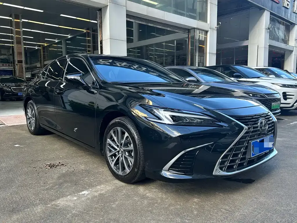 Lexus ES 2025 из CN, фото 3