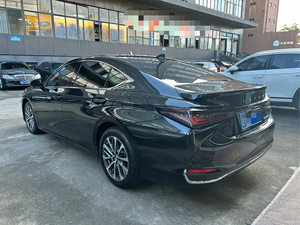 Lexus ES 2025 из CN, фото 7