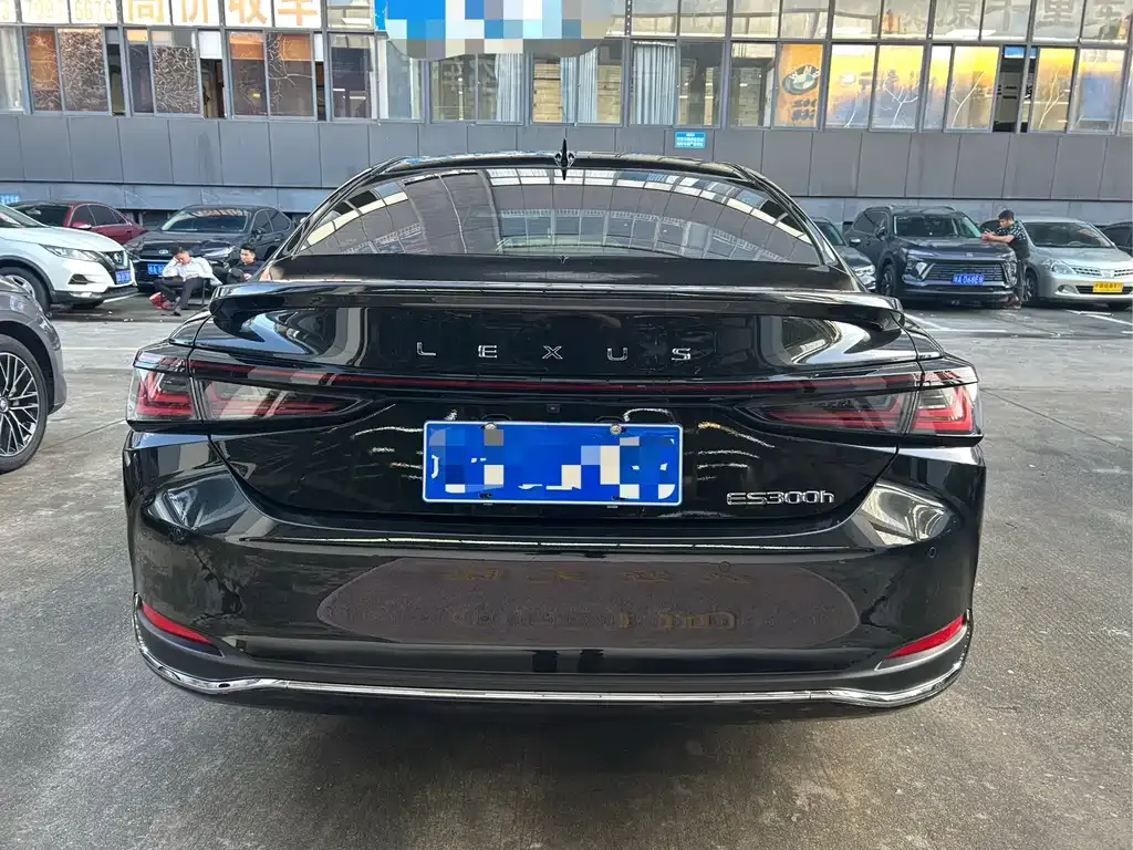 Lexus ES 2025 из CN, фото 8