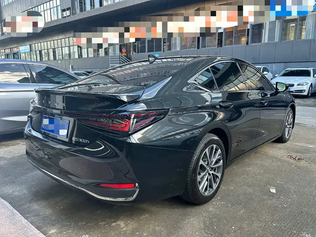 Lexus ES 2025 из CN, фото 9