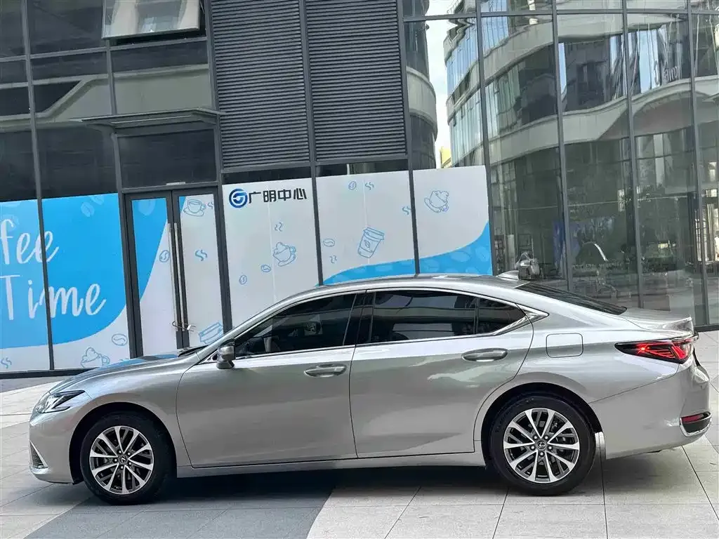 Lexus ES 2025 из CN, фото 10