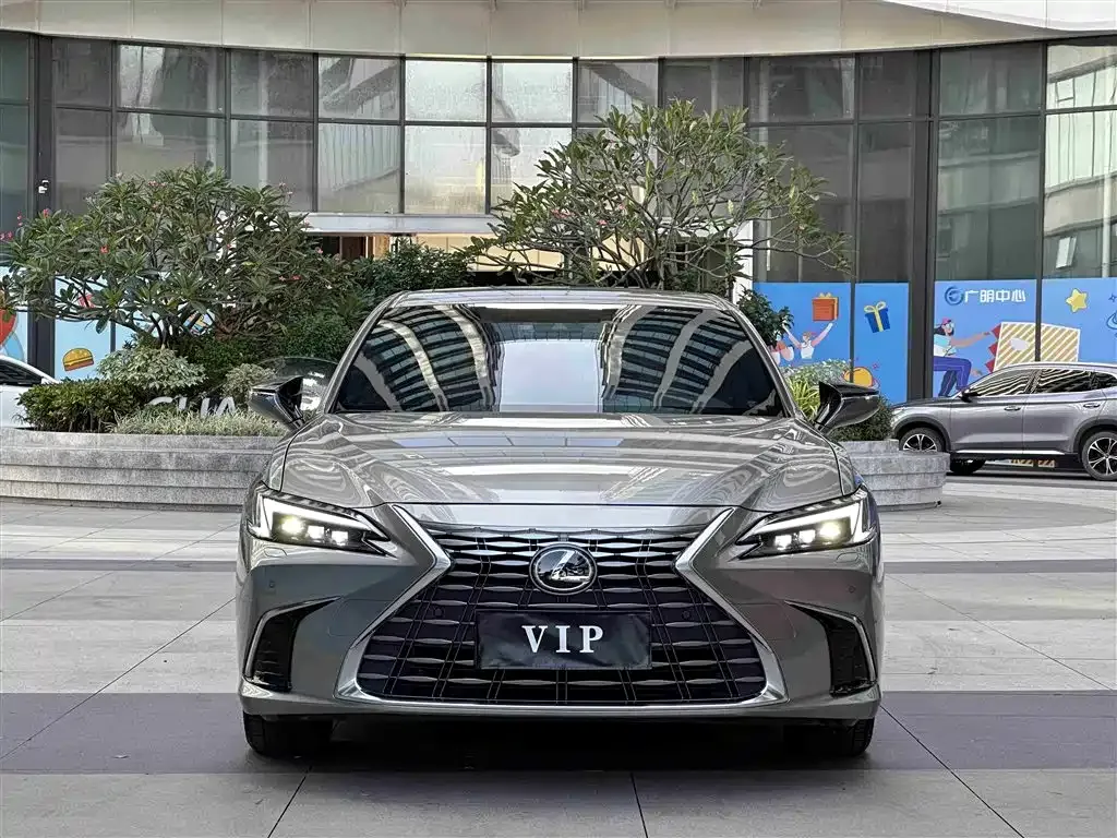 Lexus ES 2025 из CN, фото 2