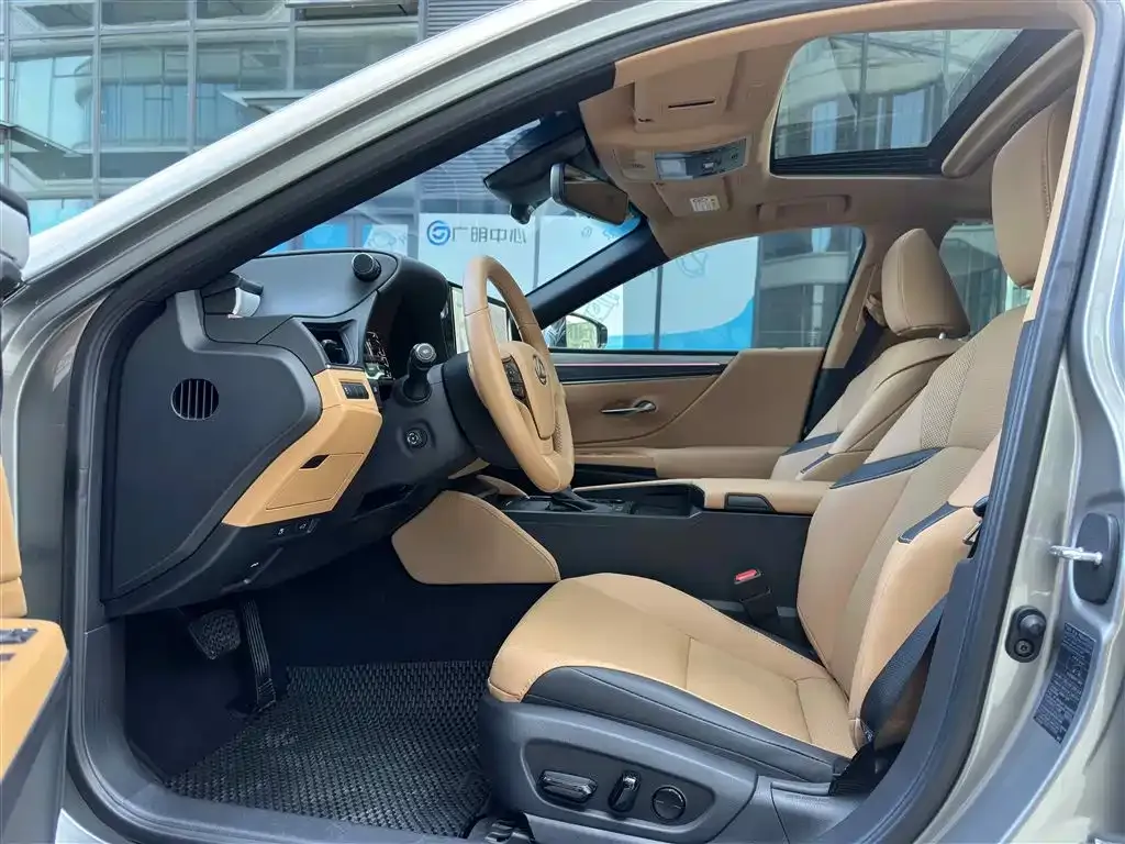 Lexus ES 2025 из CN, фото 4