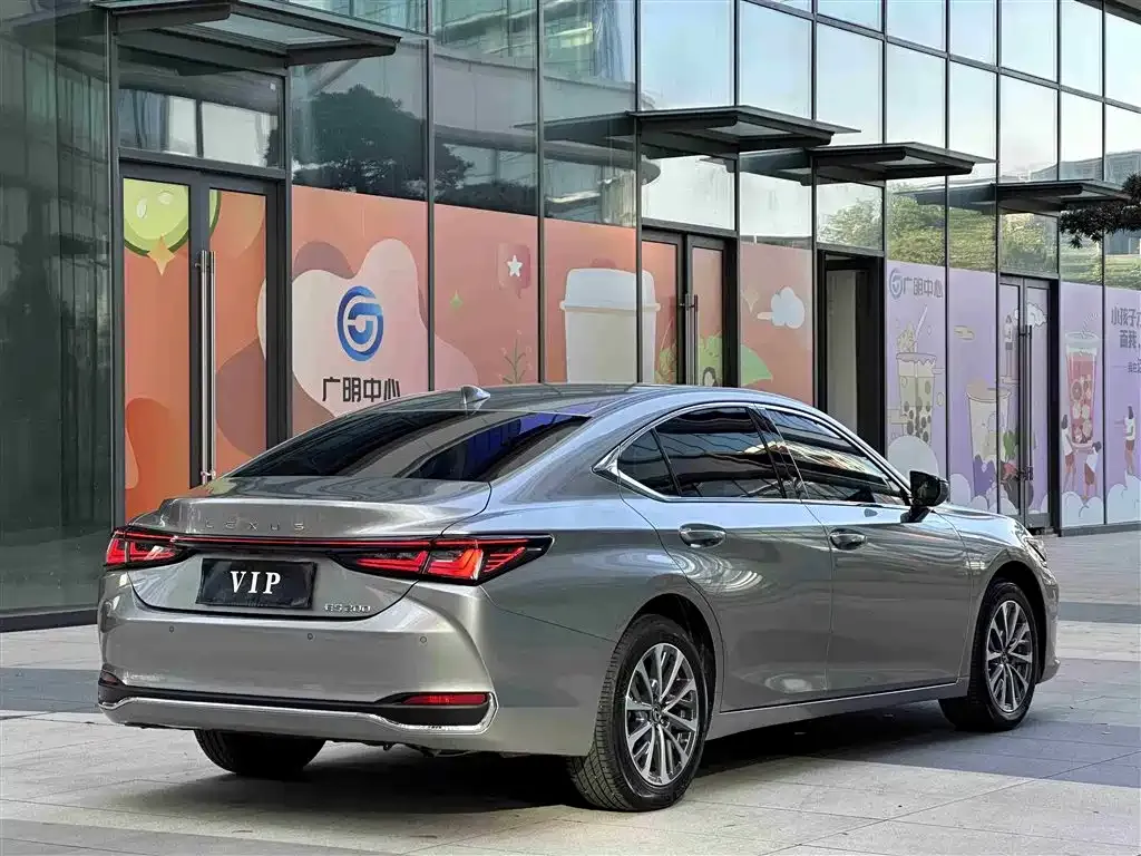 Lexus ES 2025 из CN, фото 9