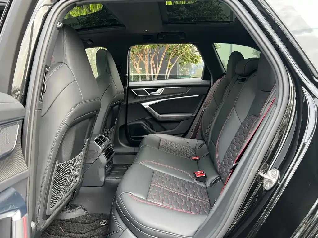 Audi RS 6 2024 из CN, фото 3