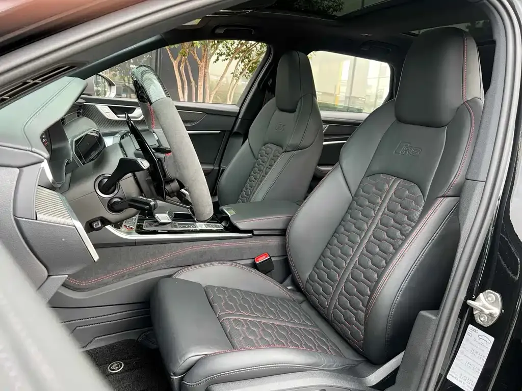 Audi RS 6 2024 из CN, фото 4