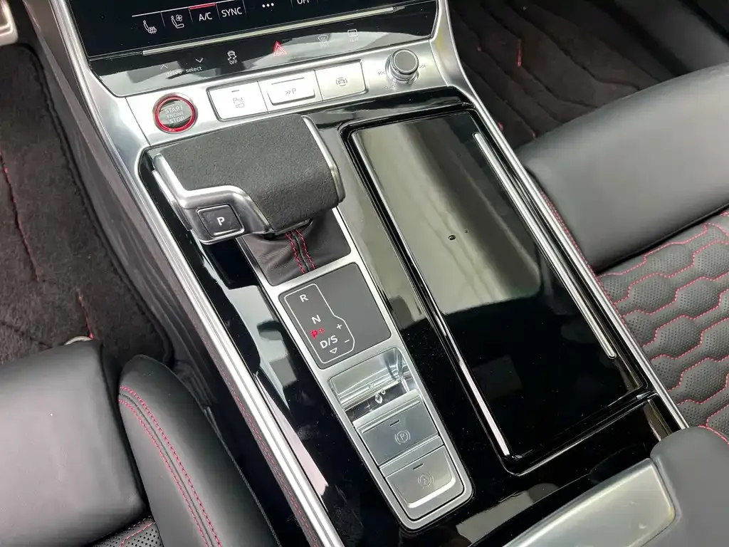 Audi RS 6 2024 из CN, фото 6
