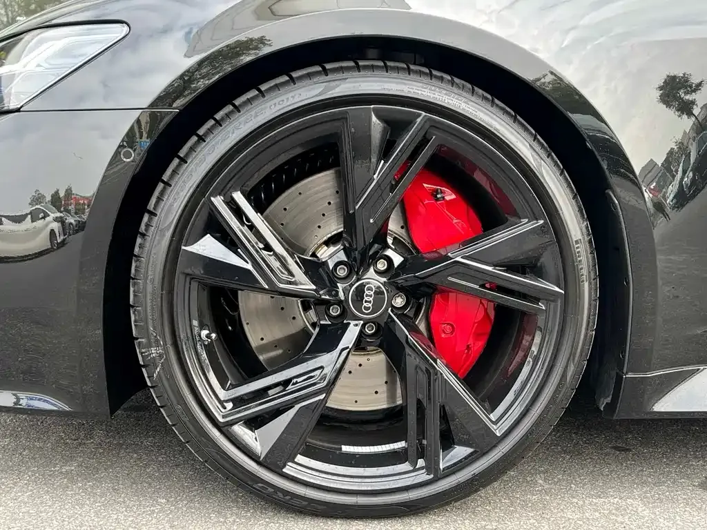 Audi RS 6 2024 из CN, фото 8
