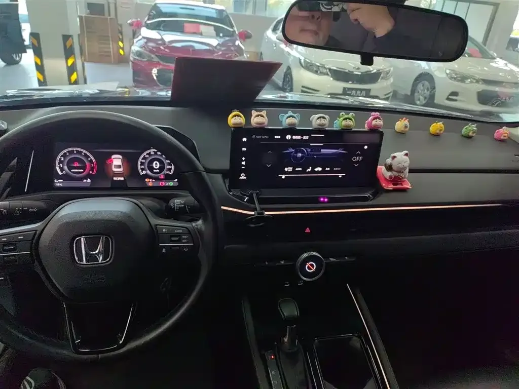 Honda Accord — фото 10