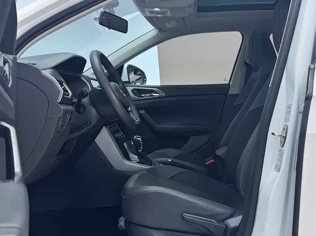 Volkswagen T-Cross — фото 9