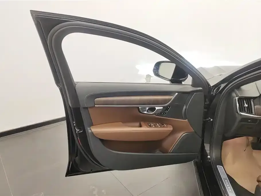Volvo S90 — фото 7