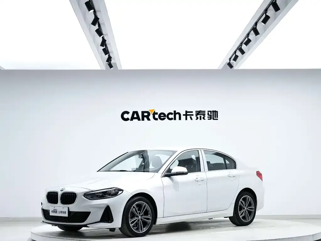 BMW 1 Series 2022 из CN, фото 1