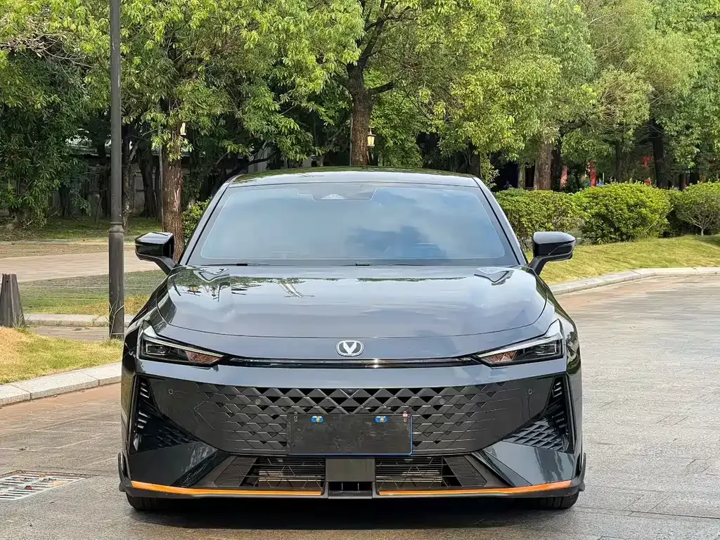 Changan UNI-V 2024 из CN, фото 2