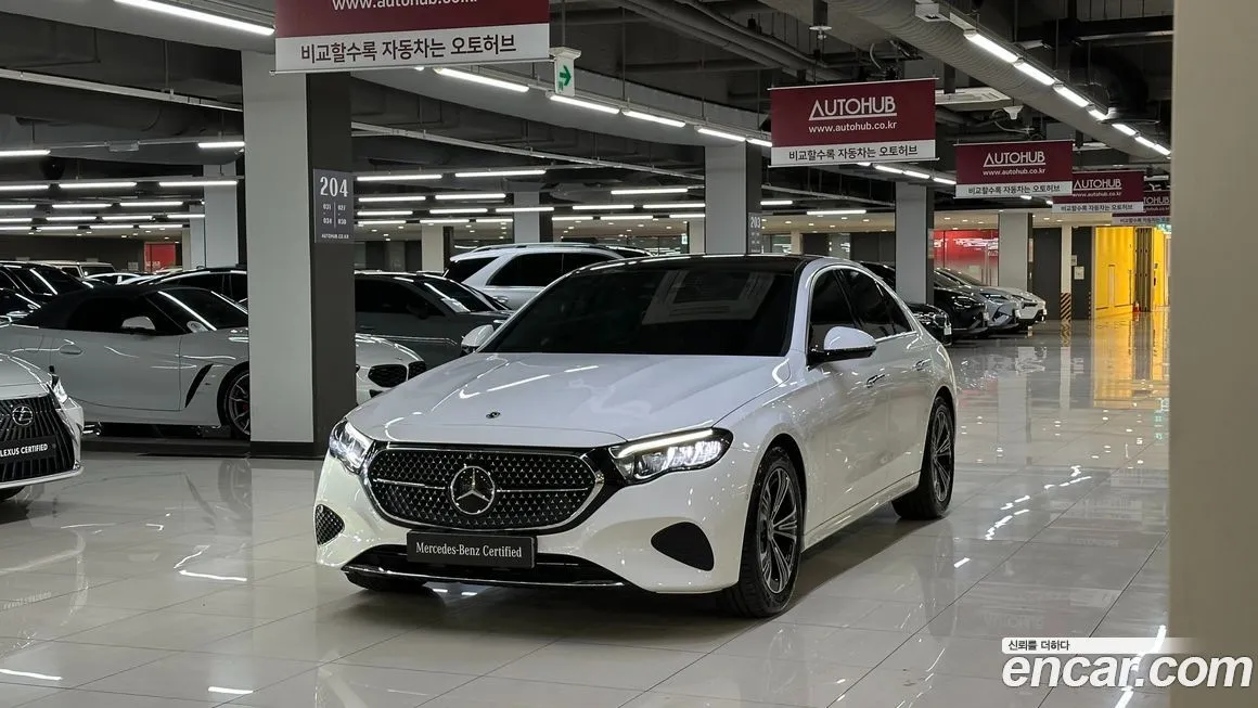 Mercedes-Benz E-Class — фото 1