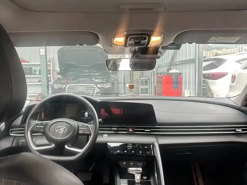 Hyundai Elantra 2023 из CN, фото 6