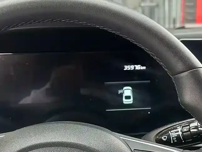 Hyundai Elantra 2023 из CN, фото 7