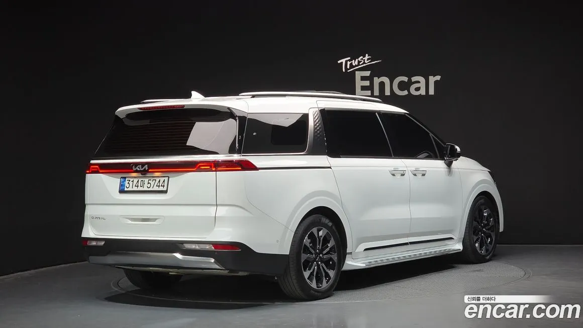 Kia Carnival 2023 из KR, фото 2