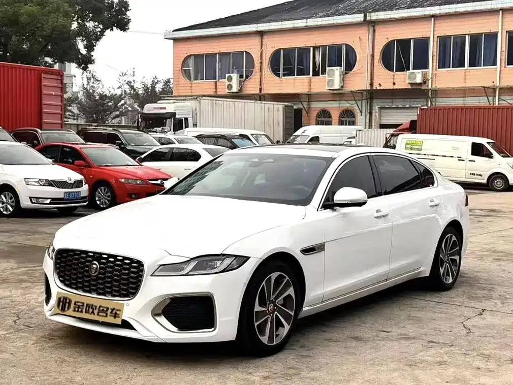 Jaguar XFL — фото 1