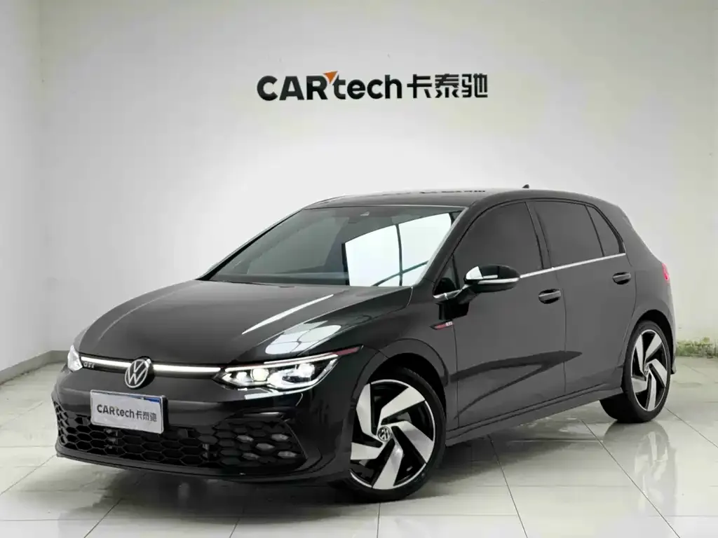 Volkswagen Golf GTI — фото 1