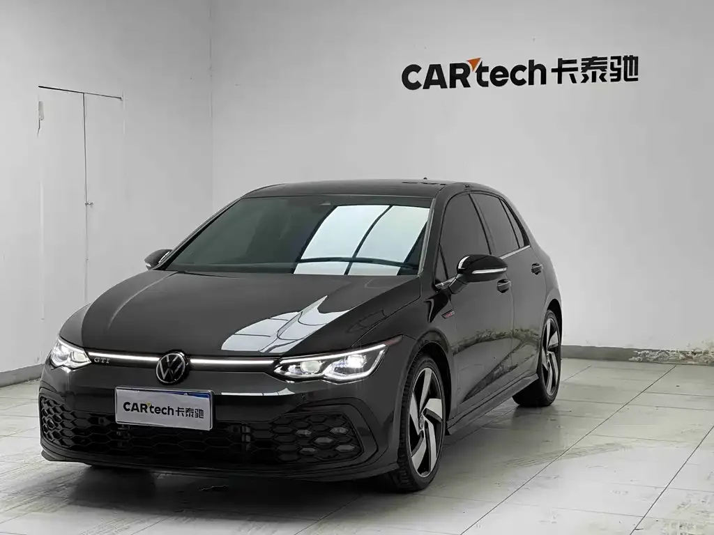 Volkswagen Golf GTI — фото 10