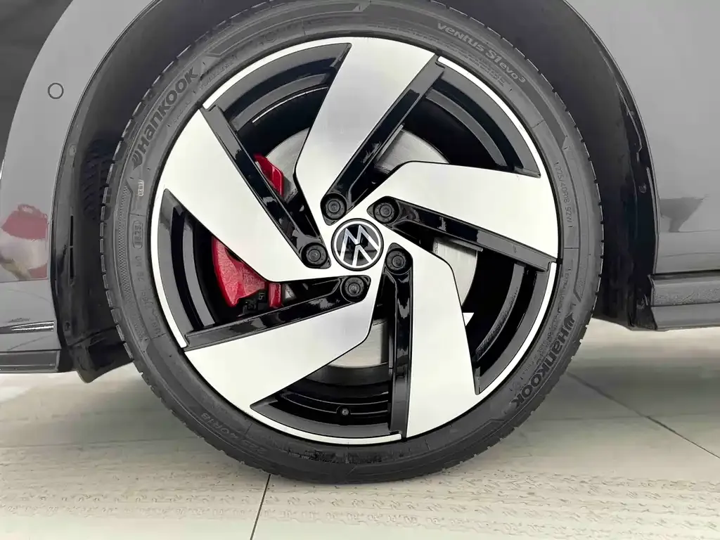 Volkswagen Golf GTI — фото 7
