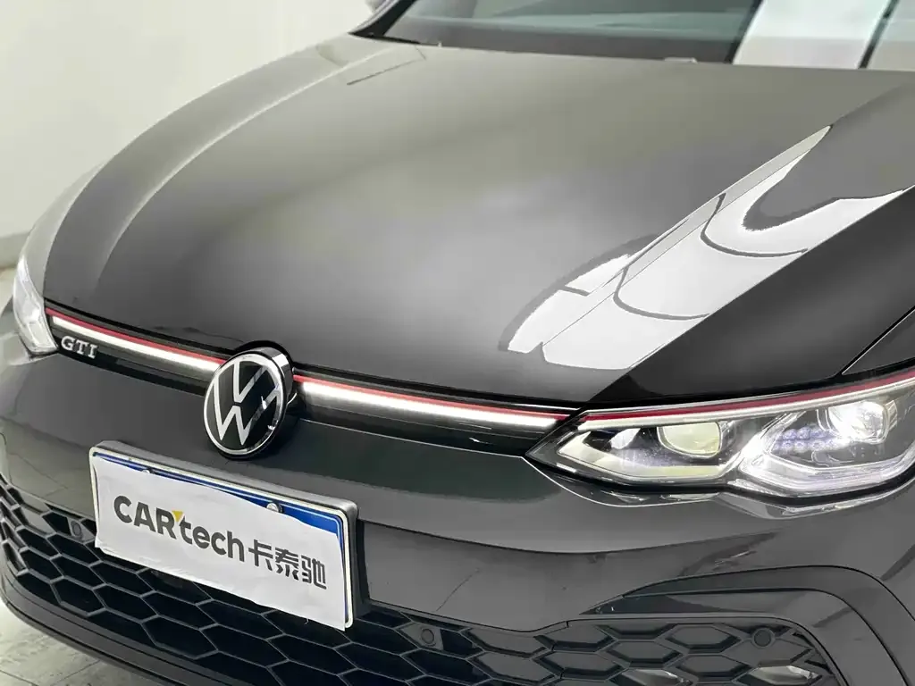 Volkswagen Golf GTI — фото 9
