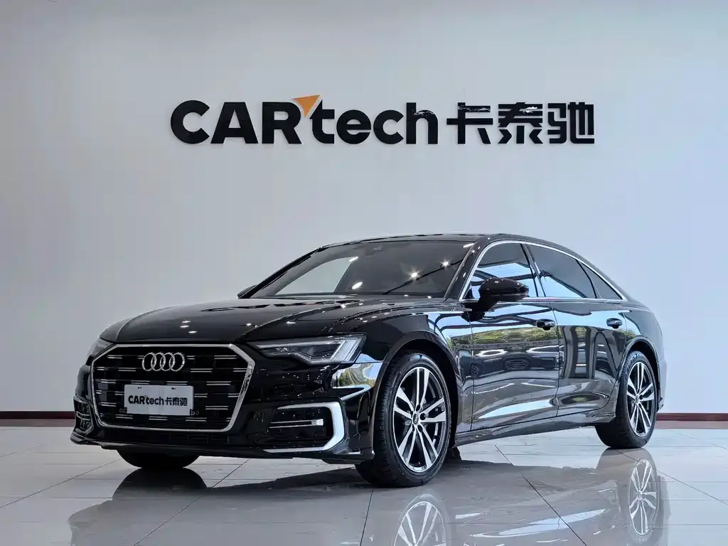 Audi A6L — фото 1