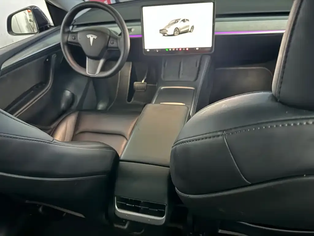 Tesla Model Y 2024 из CN, фото 7