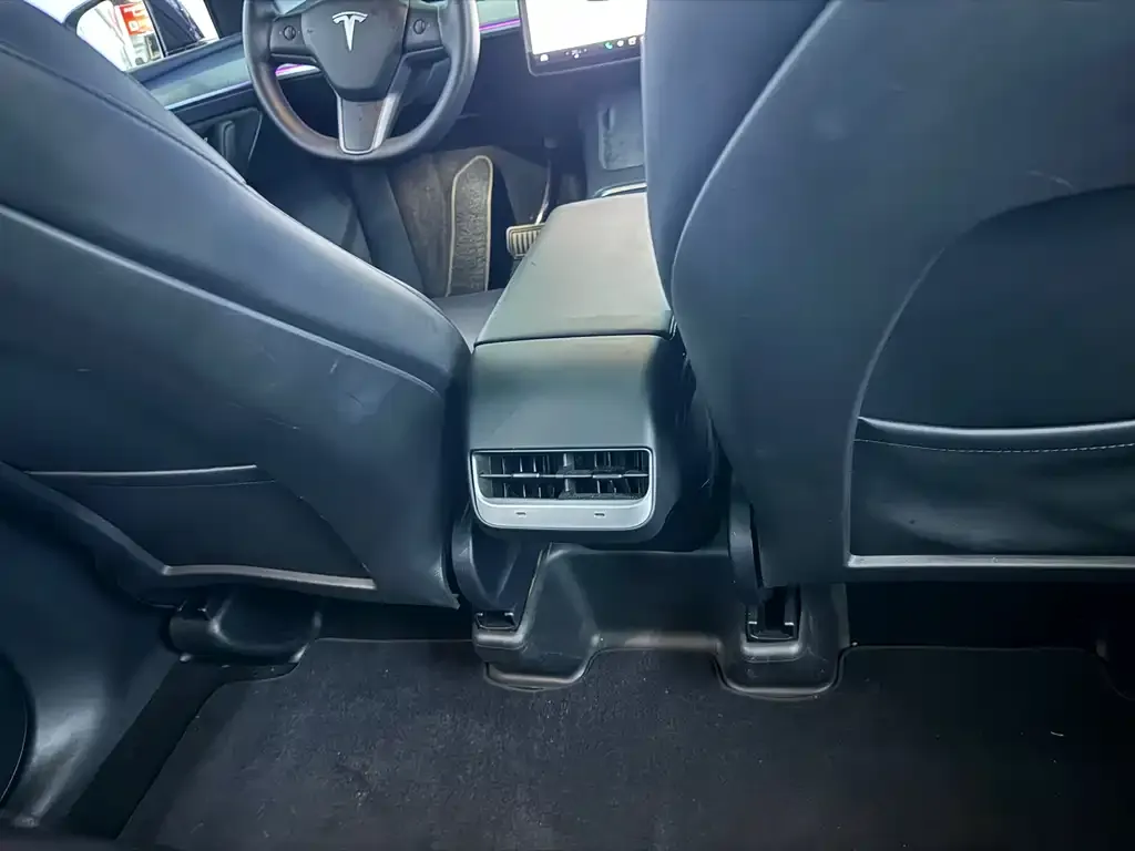 Tesla Model Y 2024 из CN, фото 8