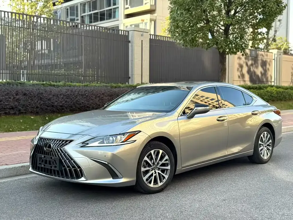 Lexus ES 2023 из CN, фото 1