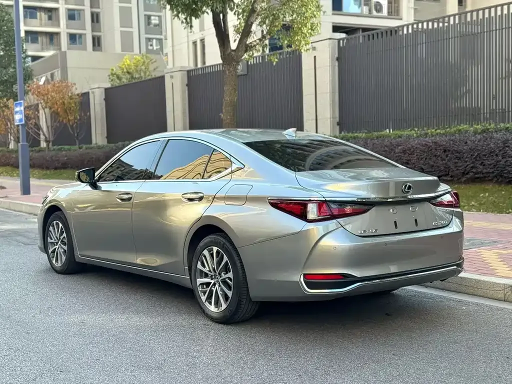Lexus ES 2023 из CN, фото 10