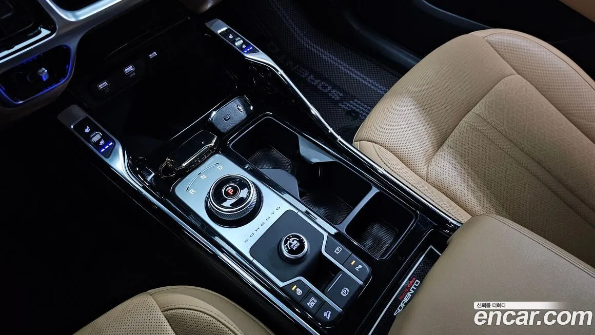 Kia Sorento — фото 9